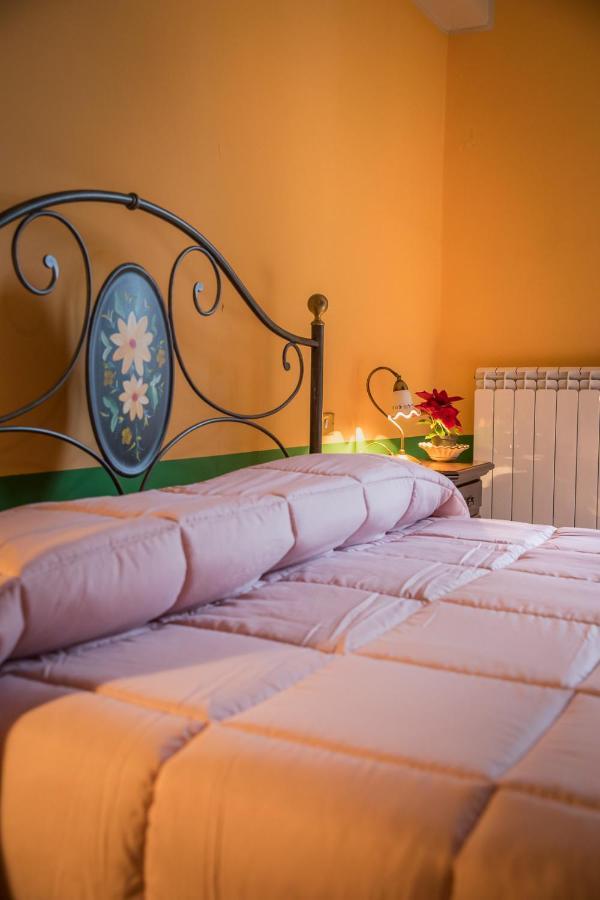 モラーノ・カーラブロ Casa Alegria Bed & Breakfast エクステリア 写真